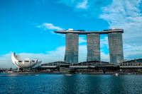 Marina Bay, Singapore (Photo by Kelvin Zyteng on Unsplash)